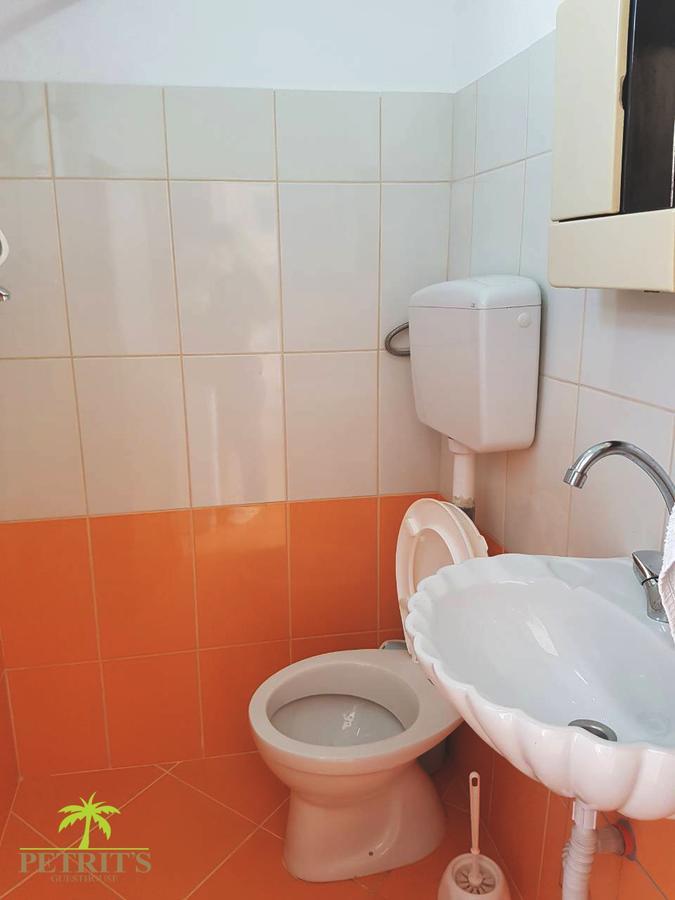 Petrit Guesthouse Ksamil Eksteriør bilde