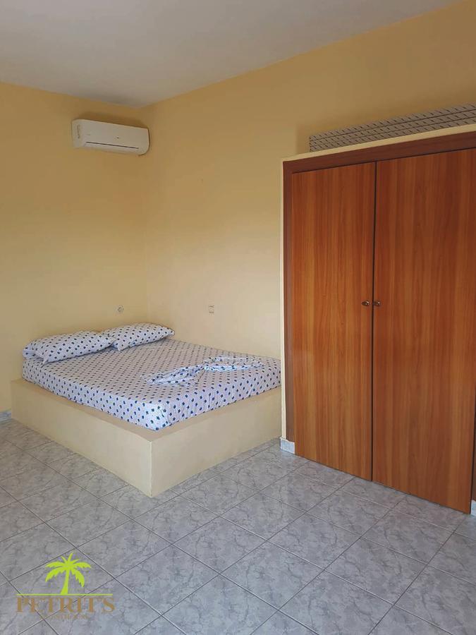 Petrit Guesthouse Ksamil Eksteriør bilde