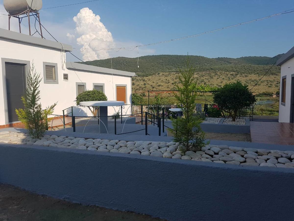 Petrit Guesthouse Ksamil Eksteriør bilde